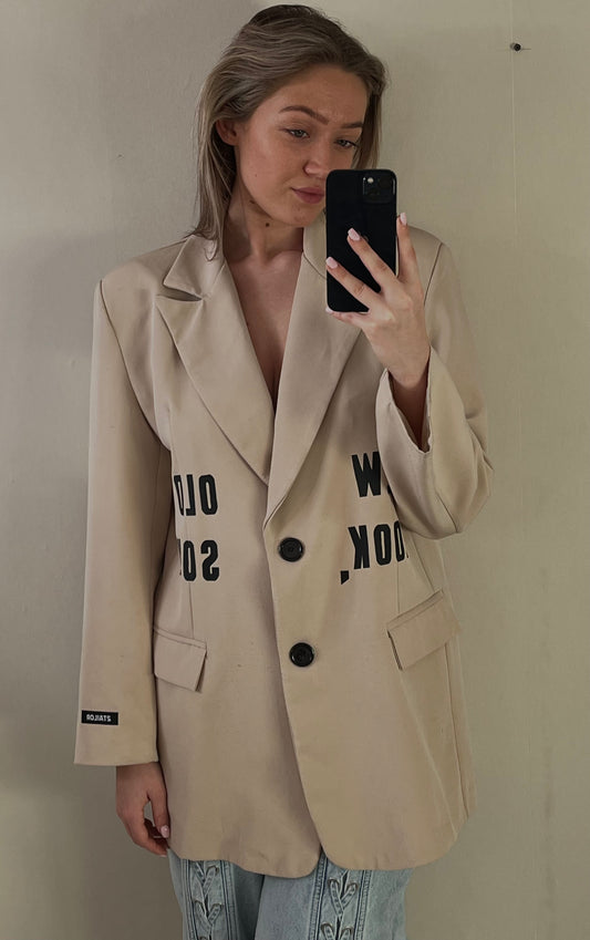 NEW LOOK, OLD SOUL BLAZER