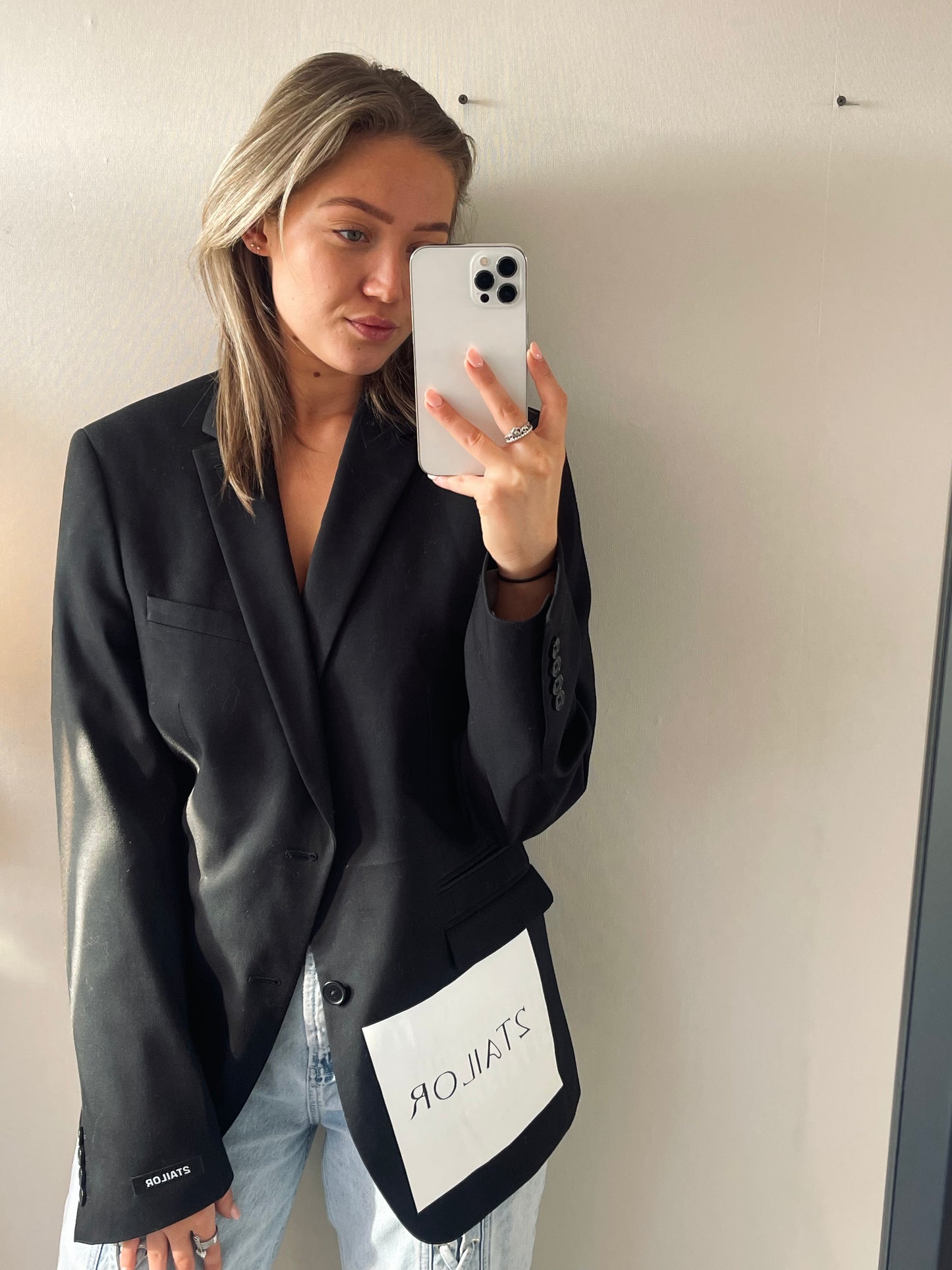 2TAILOR