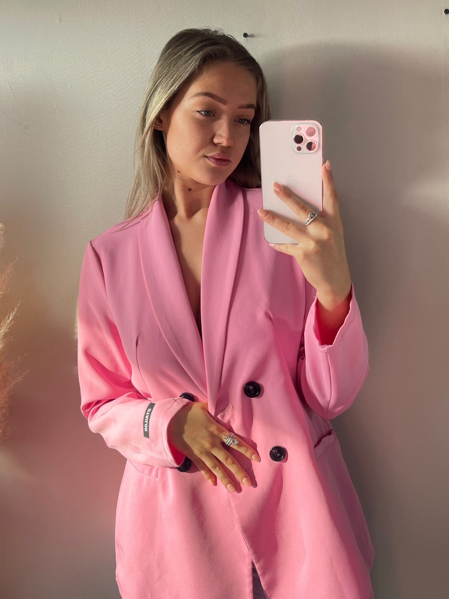 IT'S NOT ABOUT THE BRAND 2TAILOR